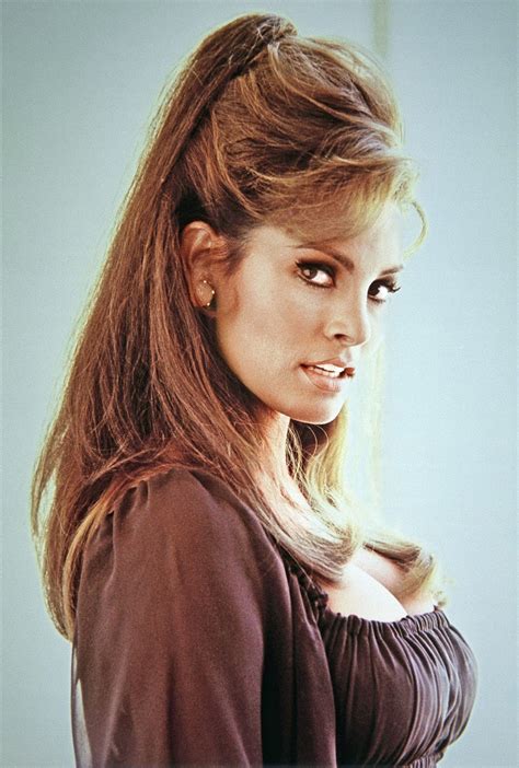 raquel welch hot